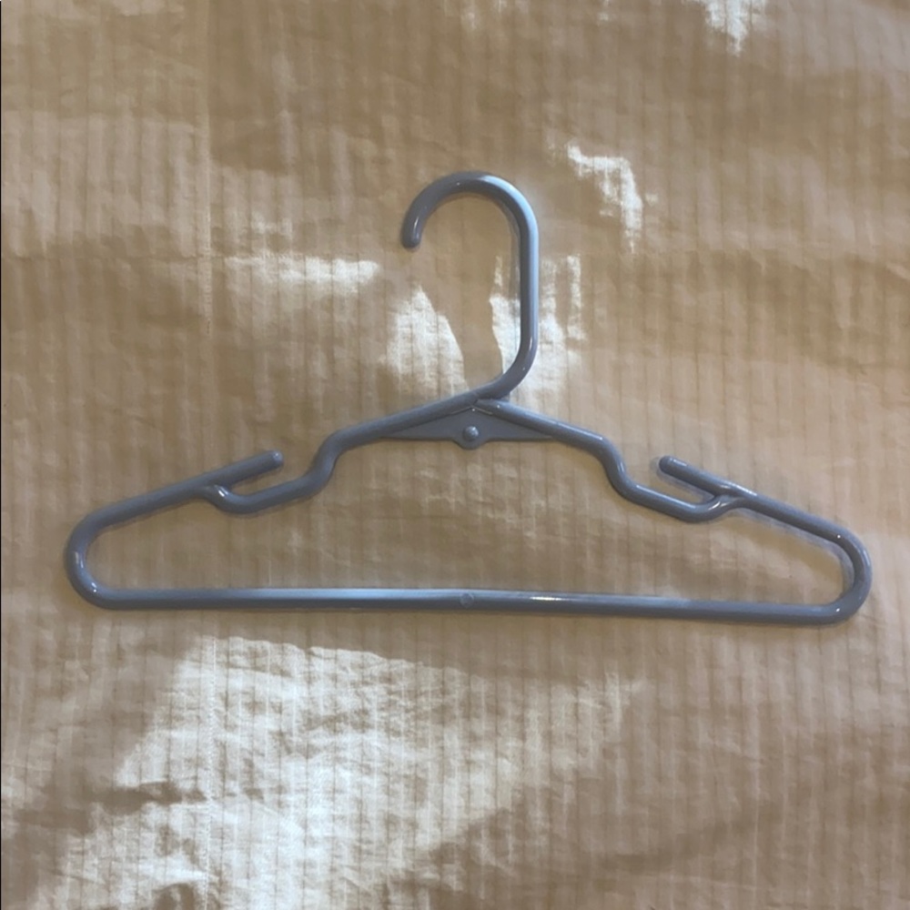 Box of 40 kids hangers (11.5” across)